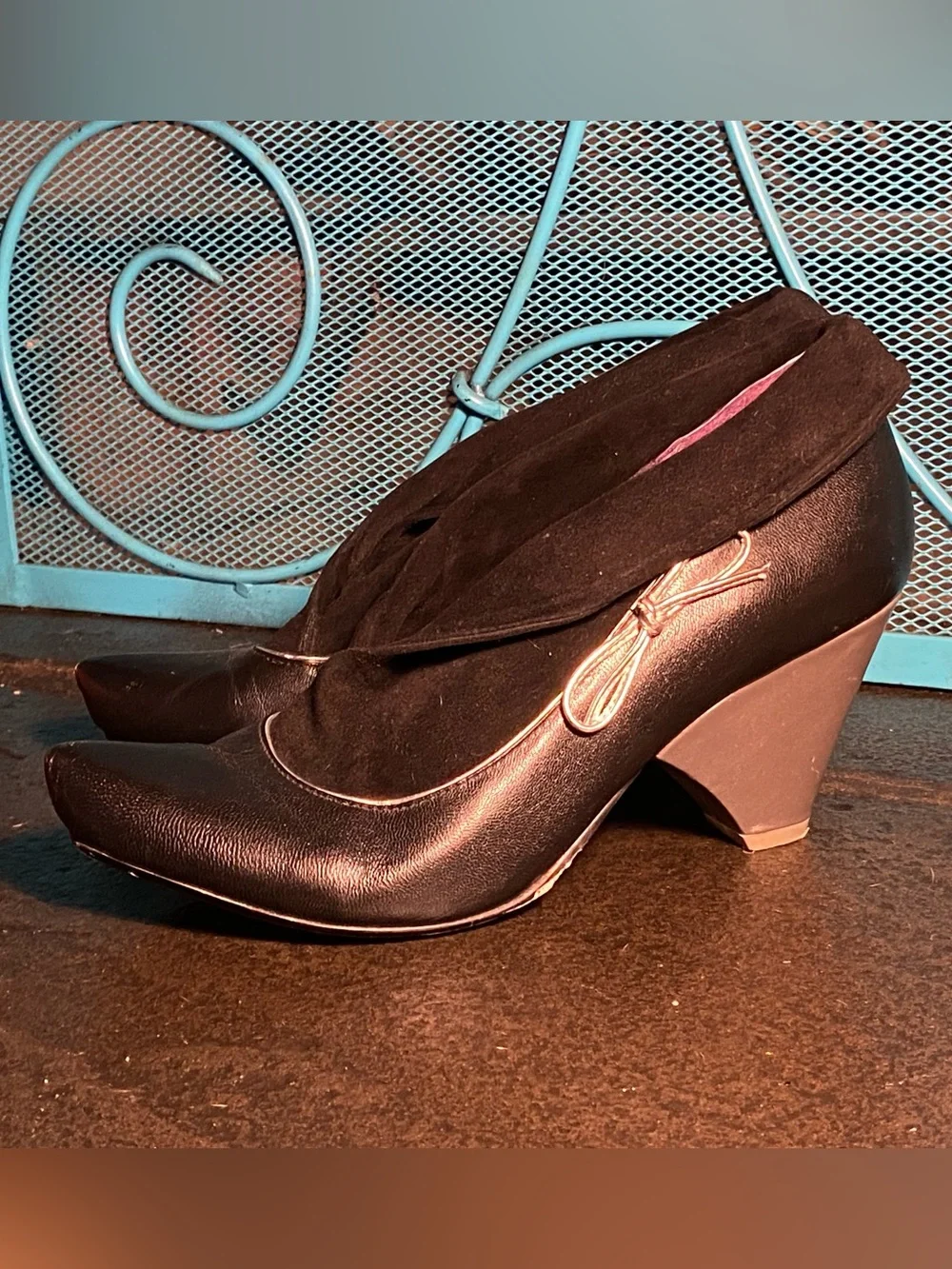 Irregular Choice Poetic License wedge heels,black leather/silver bow,collar,7